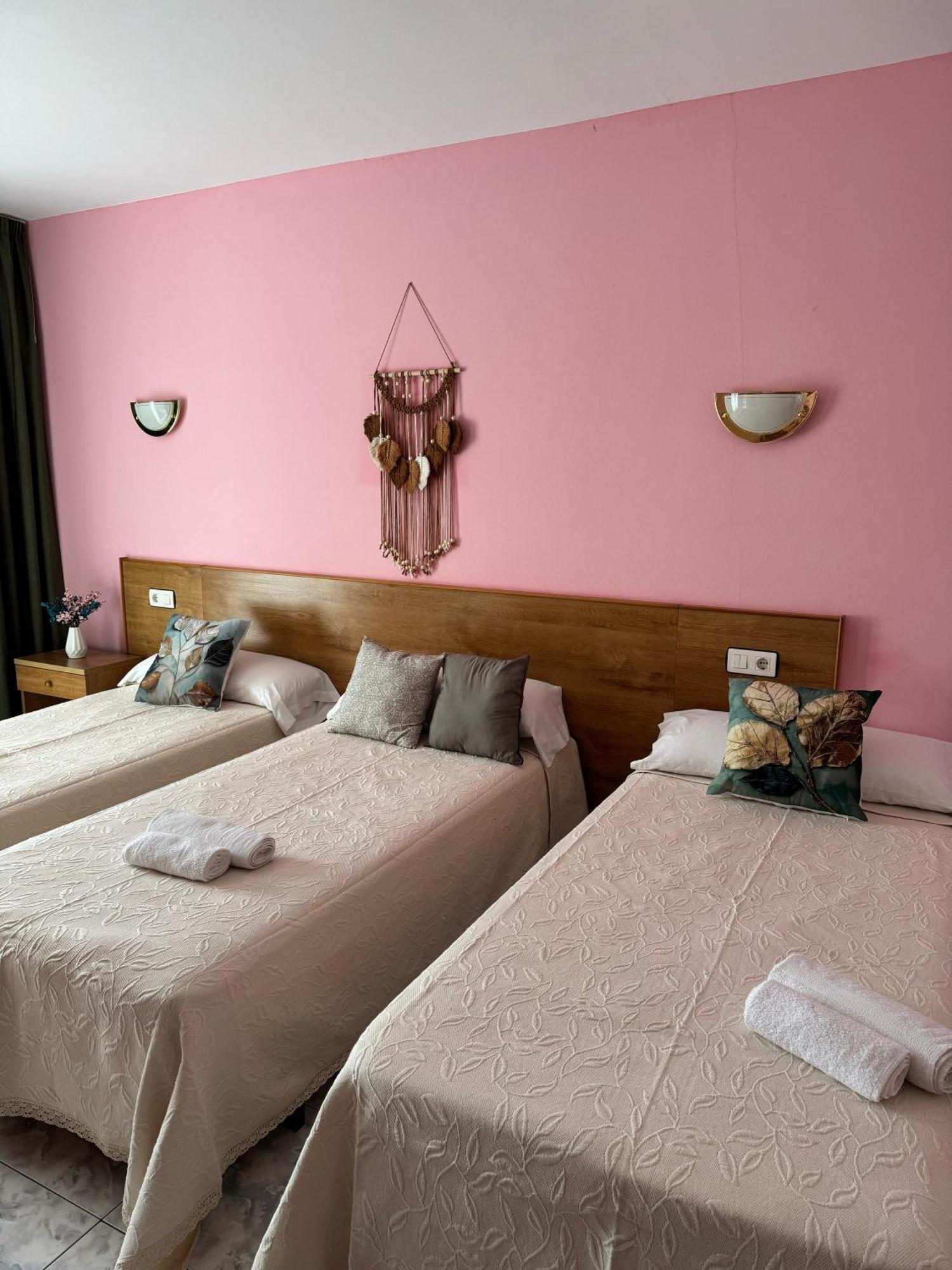 Hotel Campestre Chamuinas Pontevedra Room photo