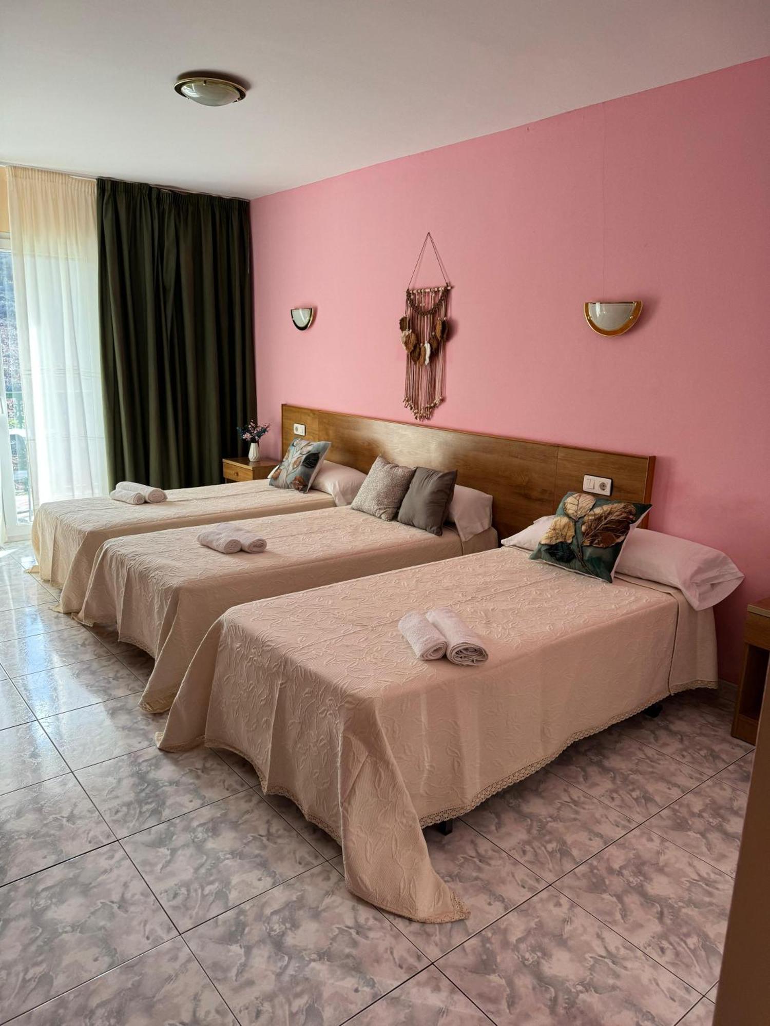 Hotel Campestre Chamuinas Pontevedra Room photo