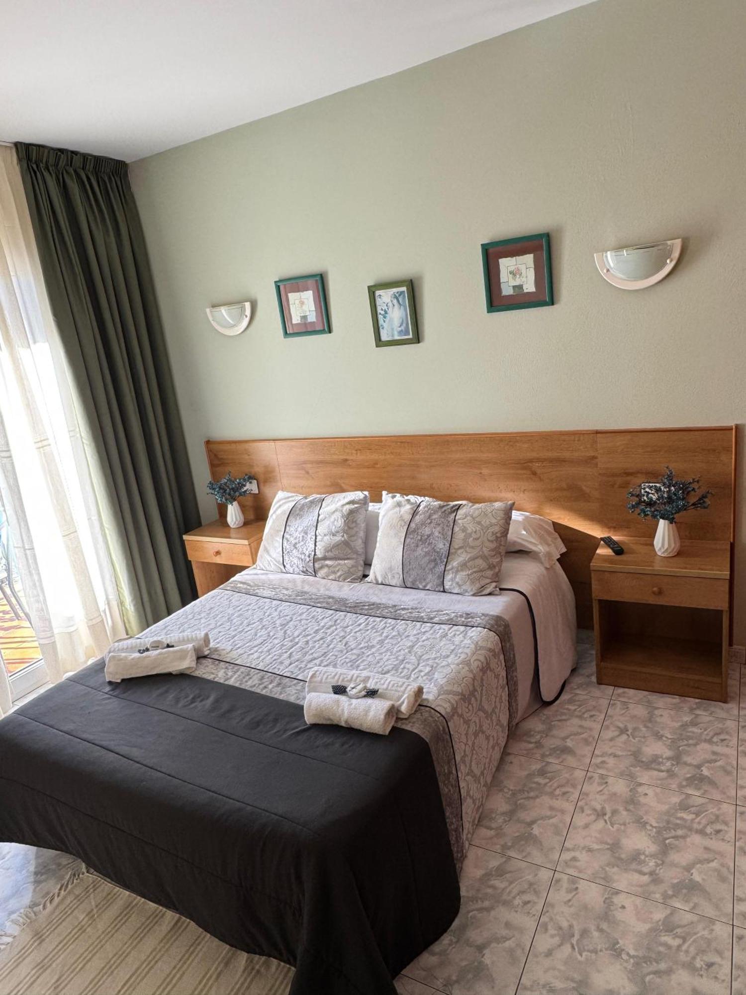 Hotel Campestre Chamuinas Pontevedra Room photo